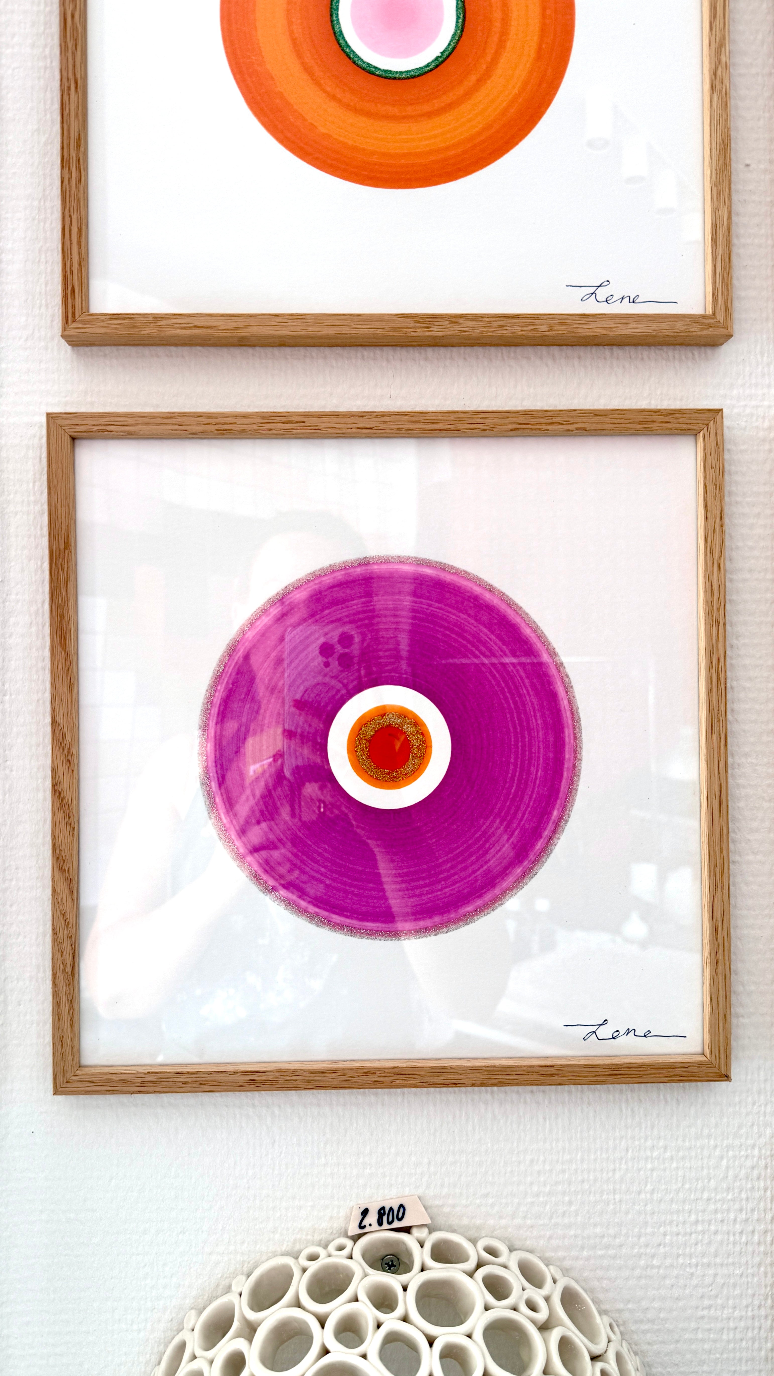 Circles 3 - Håndmalet grafik i egeramme