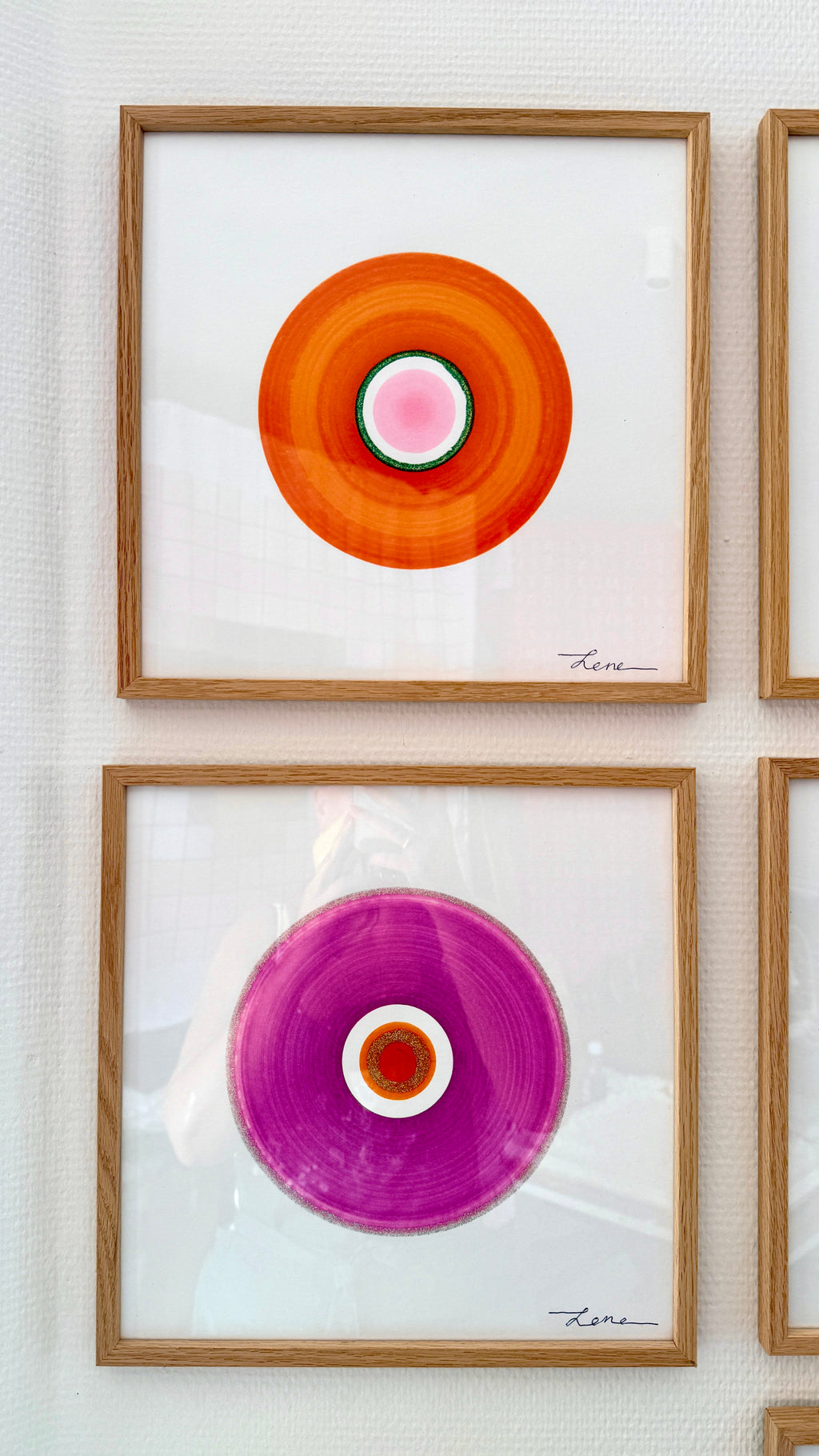 Circles 1 - Håndmalet grafik i egeramme